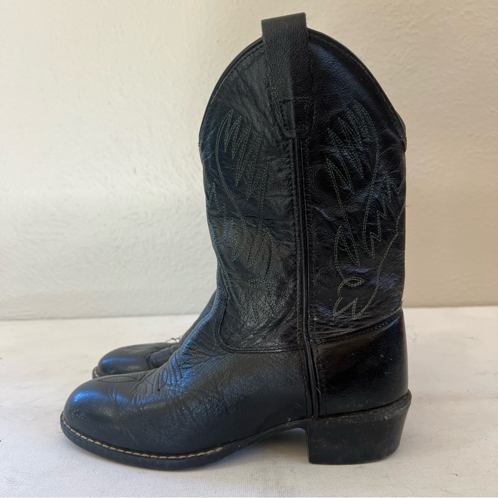 Old West black leather embroidered western boot